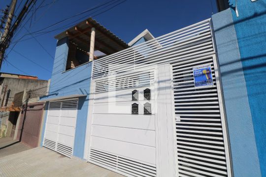 Fachada de casa à venda com 1 quarto, 40m² em Vila Antonieta, São Paulo