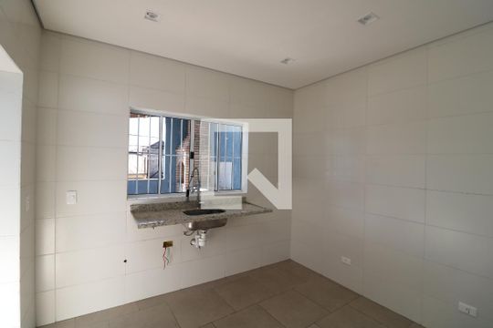 Cozinha de casa à venda com 1 quarto, 40m² em Vila Antonieta, São Paulo