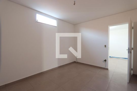 Quarto de casa de condomínio à venda com 4 quartos, 230m² em Vila Antonieta, São Paulo