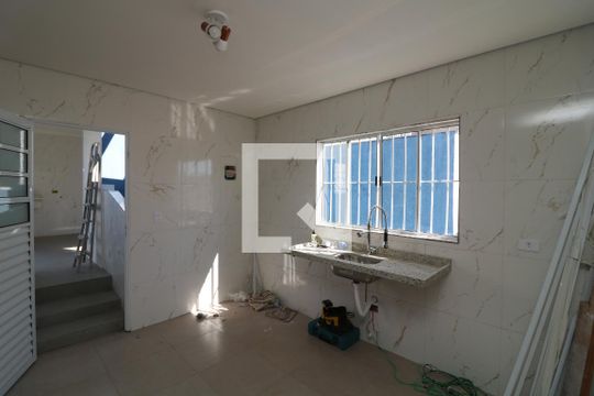 Cozinha de casa para alugar com 1 quarto, 47m² em Vila Antonieta, São Paulo
