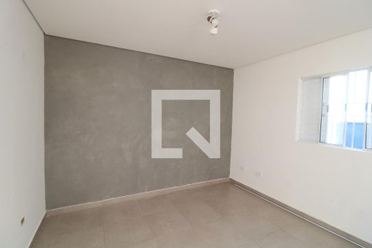 Casa para alugar com 1 quarto, 47m² em Vila Antonieta, São Paulo