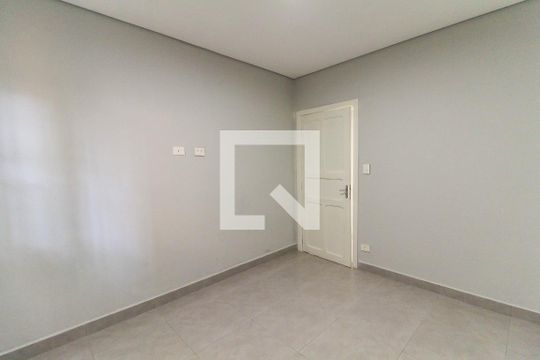 Quarto 1 de casa para alugar com 2 quartos, 120m² em Vila Prudente, São Paulo
