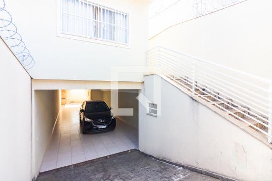 Garagem de casa à venda com 3 quartos, 240m² em Jardim das Flores, Osasco