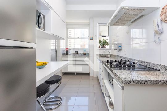 Cozinha de apartamento à venda com 3 quartos, 115m² em Vale do Sereno, Nova Lima