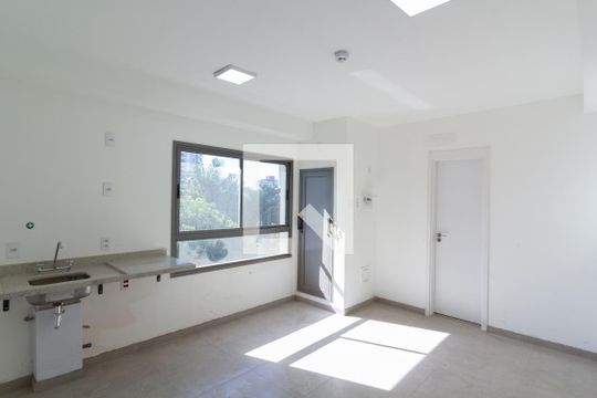 Sala/Cozinha de kitnet/studio à venda com 1 quarto, 27m² em Chácara Seis de Outubro, São Paulo