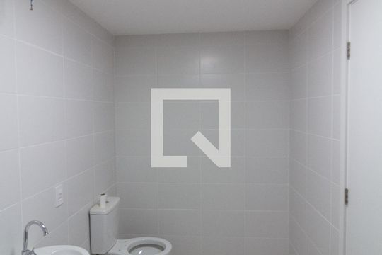 Banheiro de kitnet/studio à venda com 1 quarto, 27m² em Chácara Seis de Outubro, São Paulo