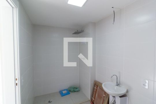 Banheiro de kitnet/studio à venda com 1 quarto, 27m² em Chácara Seis de Outubro, São Paulo