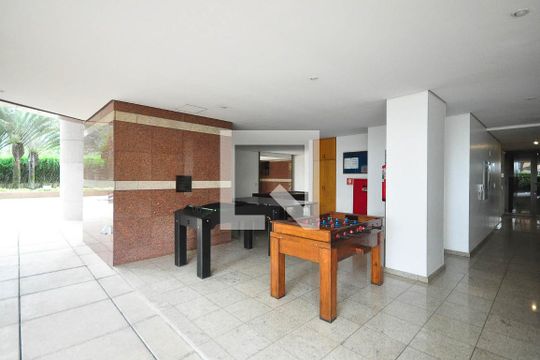 Área comum de apartamento à venda com 3 quartos, 226m² em Vila Suzana, São Paulo