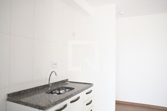 Cozinha de apartamento para alugar com 2 quartos, 47m² em Jardim Pioneira, Cotia