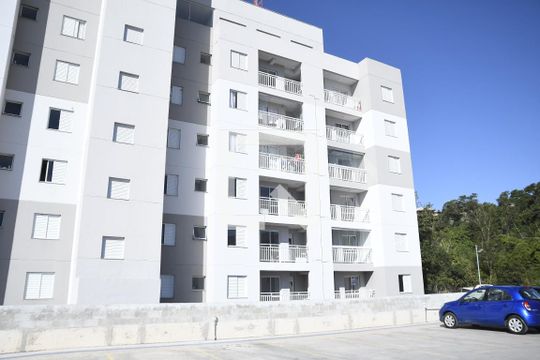 Fachada de apartamento para alugar com 2 quartos, 47m² em Jardim Pioneira, Cotia