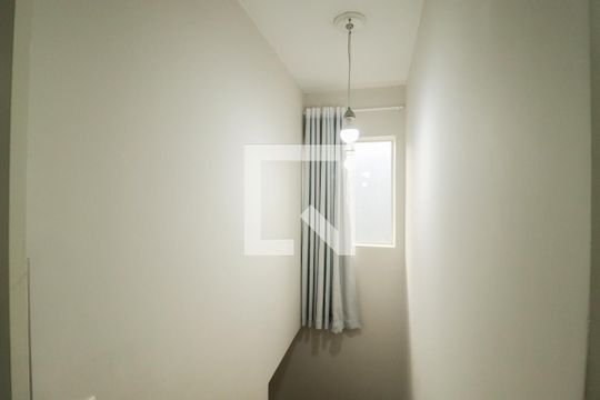 Escada de casa à venda com 4 quartos, 130m² em Parque Sao Domingos, São Paulo
