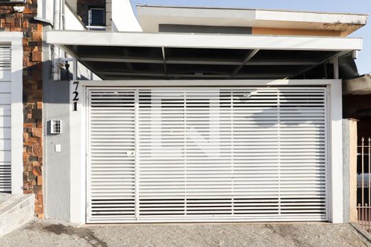 Fachada de casa à venda com 4 quartos, 130m² em Parque Sao Domingos, São Paulo