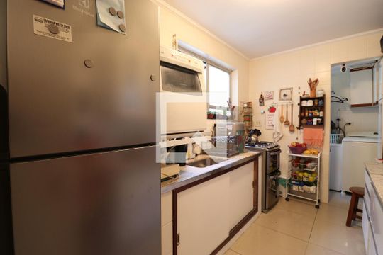 Cozinha de apartamento à venda com 1 quarto, 52m² em Sumarezinho, São Paulo