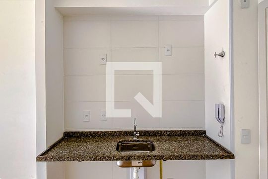Cozinha de apartamento para alugar com 1 quarto, 27m² em Mooca, São Paulo