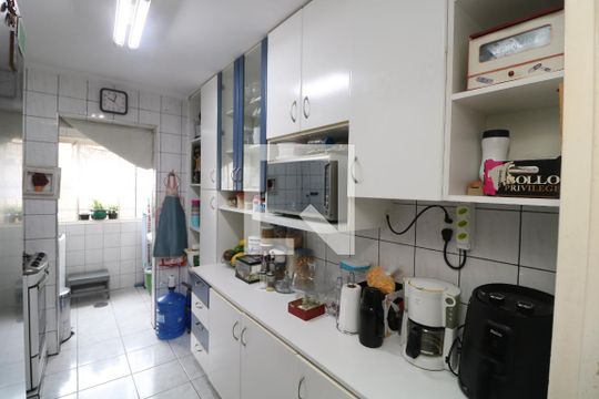Cozinha de apartamento à venda com 2 quartos, 56m² em Vila Nova York, São Paulo