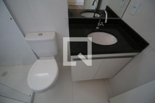 Banheiro de apartamento à venda com 1 quarto, 54m² em Vila Independencia, São Paulo