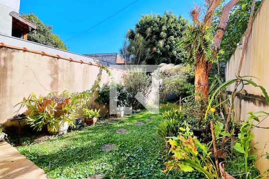 Quintal de casa à venda com 2 quartos, 218m² em Vila Trabalhista, Guarulhos