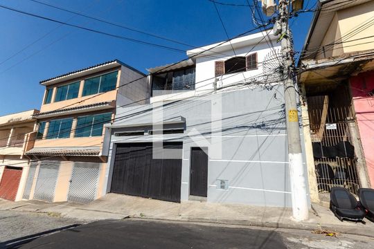 Fachada de casa à venda com 4 quartos, 435m² em Vila Palmeiras, São Paulo