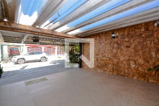 Garagem de casa à venda com 5 quartos, 230m² em Conjunto Habitacional Alvorada, São Bernardo do Campo