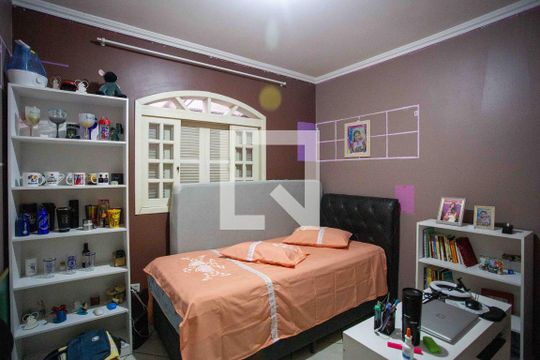 Quarto 1 de casa à venda com 3 quartos, 252m² em Centro, Diadema