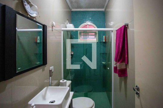 Banheiro 1 de casa à venda com 3 quartos, 252m² em Centro, Diadema