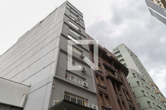 Fachada de kitnet/studio à venda com 1 quarto, 27m² em Centro Histórico, Porto Alegre