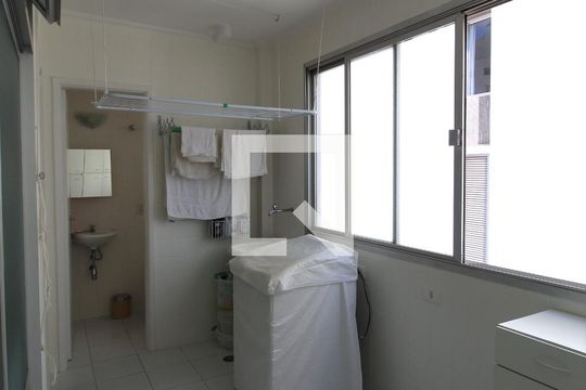 Área de Serviço de apartamento à venda com 3 quartos, 138m² em Itaim Bibi, São Paulo