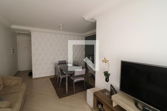 Sala de apartamento para alugar com 3 quartos, 68m² em Jardim Colina, São Paulo