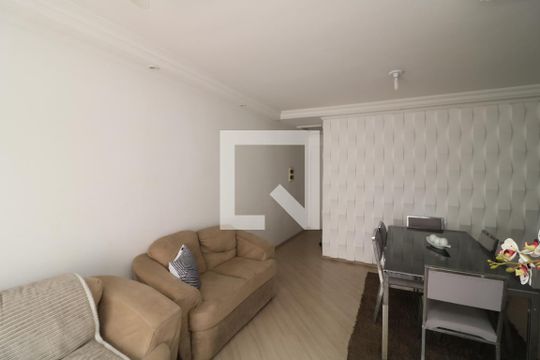 Sala de apartamento para alugar com 3 quartos, 68m² em Jardim Colina, São Paulo
