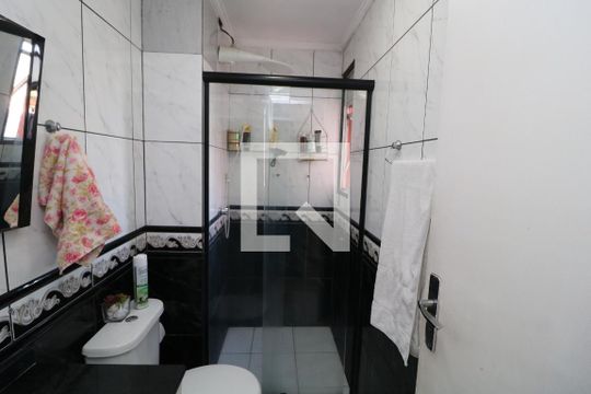 Banheiro de apartamento para alugar com 3 quartos, 68m² em Jardim Colina, São Paulo