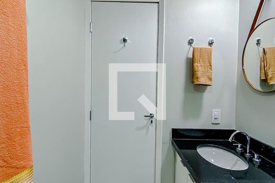Banheiro de kitnet/studio à venda com 1 quarto, 26m² em Belenzinho, São Paulo