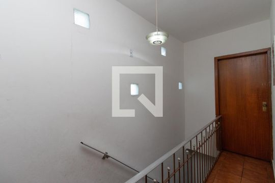 Hall escada de casa à venda com 3 quartos, 142m² em Jardim Brasil (zona Norte), São Paulo