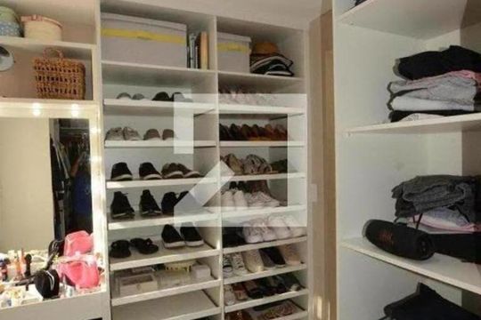 Closet de apartamento à venda com 4 quartos, 114m² em Brás de Pina, Rio de Janeiro