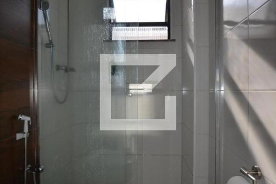 Banheiro da Suíte 1 de apartamento à venda com 4 quartos, 114m² em Brás de Pina, Rio de Janeiro