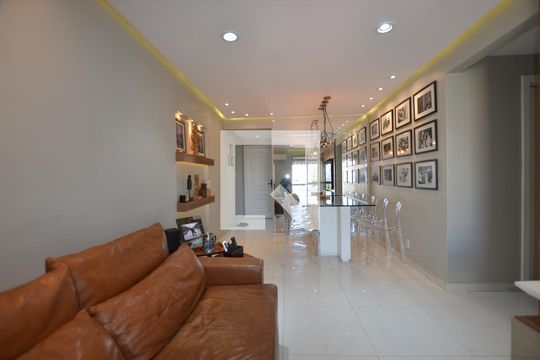 Sala de apartamento à venda com 4 quartos, 114m² em Brás de Pina, Rio de Janeiro