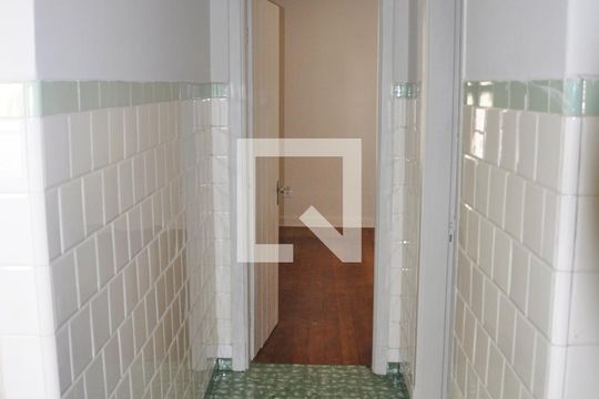 Casa 01 - Corredor de casa à venda com 3 quartos, 212m² em Água Fria, São Paulo