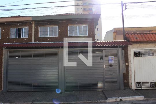 Fachada de casa à venda com 3 quartos, 140m² em Vila Carrao, São Paulo
