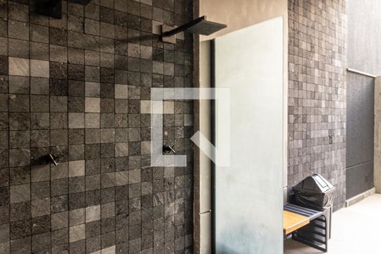 Ducha de apartamento à venda com 1 quarto, 70m² em Santa Efigênia, São Paulo