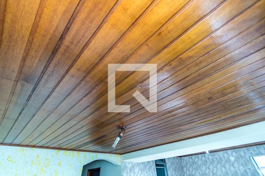 Copa - Detalhe do teto de casa para alugar com 2 quartos, 100m² em Brás de Pina, Rio de Janeiro