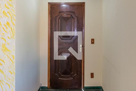 Sala - Hall da entrada de casa para alugar com 2 quartos, 100m² em Brás de Pina, Rio de Janeiro