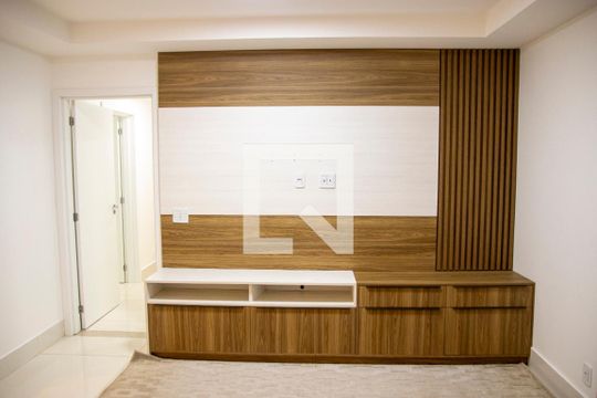 Sala de apartamento para alugar com 3 quartos, 105m² em Park Lozandes, Goiânia