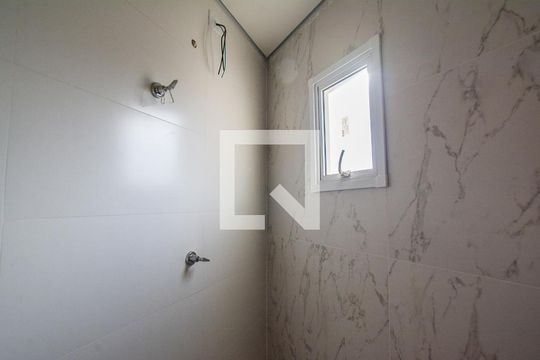 Banheiro da Suíte de apartamento à venda com 2 quartos, 100m² em Vila Pinheirinho, Santo André