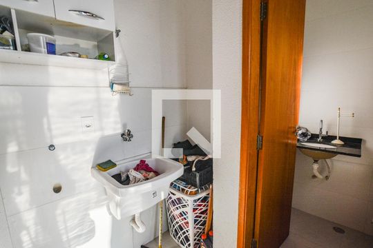 Cozinha e Área de Serviço de apartamento à venda com 2 quartos, 100m² em Vila Pinheirinho, Santo André