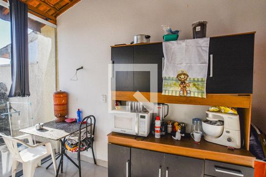 Cozinha e Área de Serviço de apartamento à venda com 2 quartos, 100m² em Vila Pinheirinho, Santo André