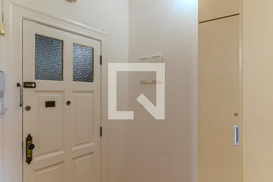 Corredor de Entrada de apartamento à venda com 1 quarto, 85m² em Centro, São Paulo