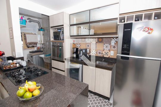 Cozinha de apartamento para alugar com 2 quartos, 64m² em Jardim Parque Morumbi, São Paulo