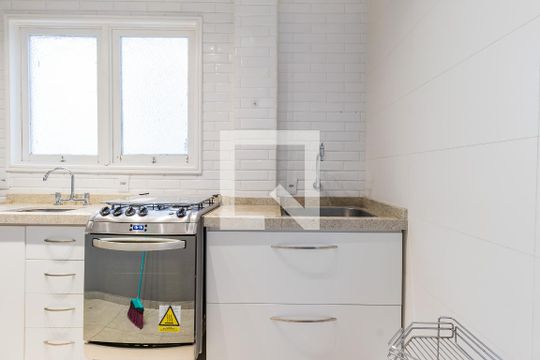 Cozinha de apartamento para alugar com 1 quarto, 44m² em Moinhos de Vento, Porto Alegre