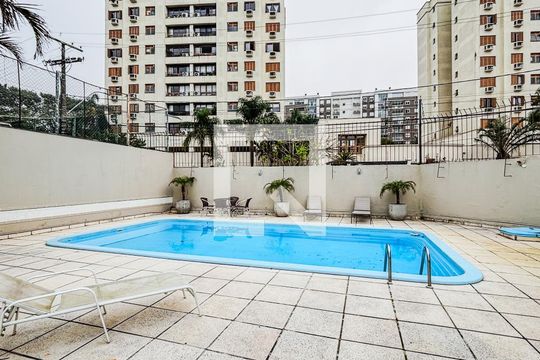 Área comum - Piscina de casa de condomínio à venda com 3 quartos, 130m² em Jardim Sabará, Porto Alegre