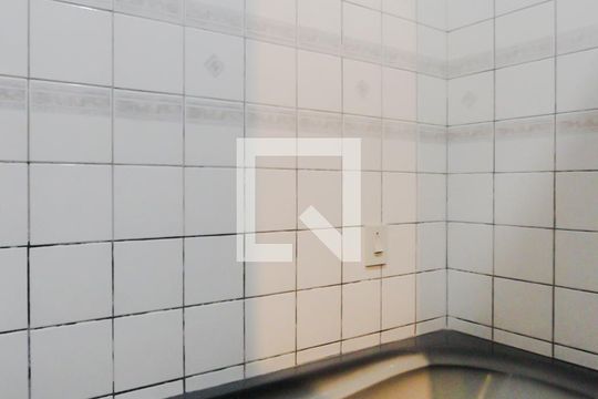 Banheiro suite  de casa de condomínio à venda com 3 quartos, 130m² em Jardim Sabará, Porto Alegre