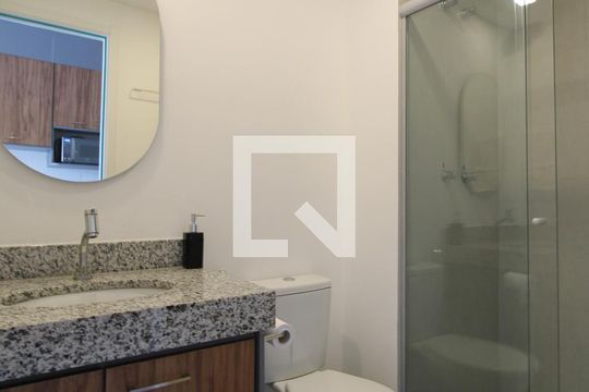 Banheiro de kitnet/studio à venda com 1 quarto, 24m² em Vila Nova Conceição, São Paulo